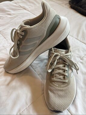 Adidas Cloudfoam Sneakers, women’s size 9